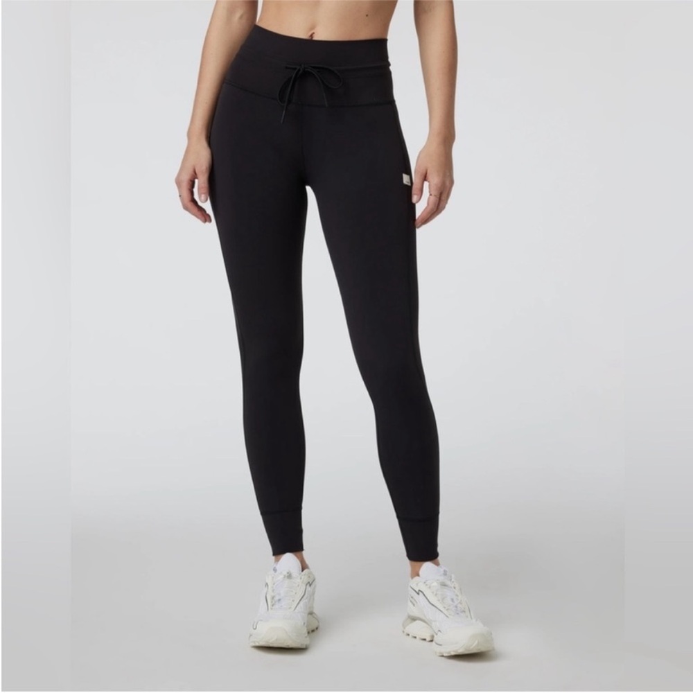 Vuori Black Daily Legging Sz M